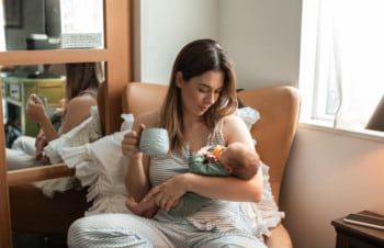 ¿Afecta al sueño del bebé el consumo de café durante la lactancia?