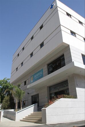 Fachada Hospital Costa de La Luz - Unidad de Reproducción Asistida Ginemed