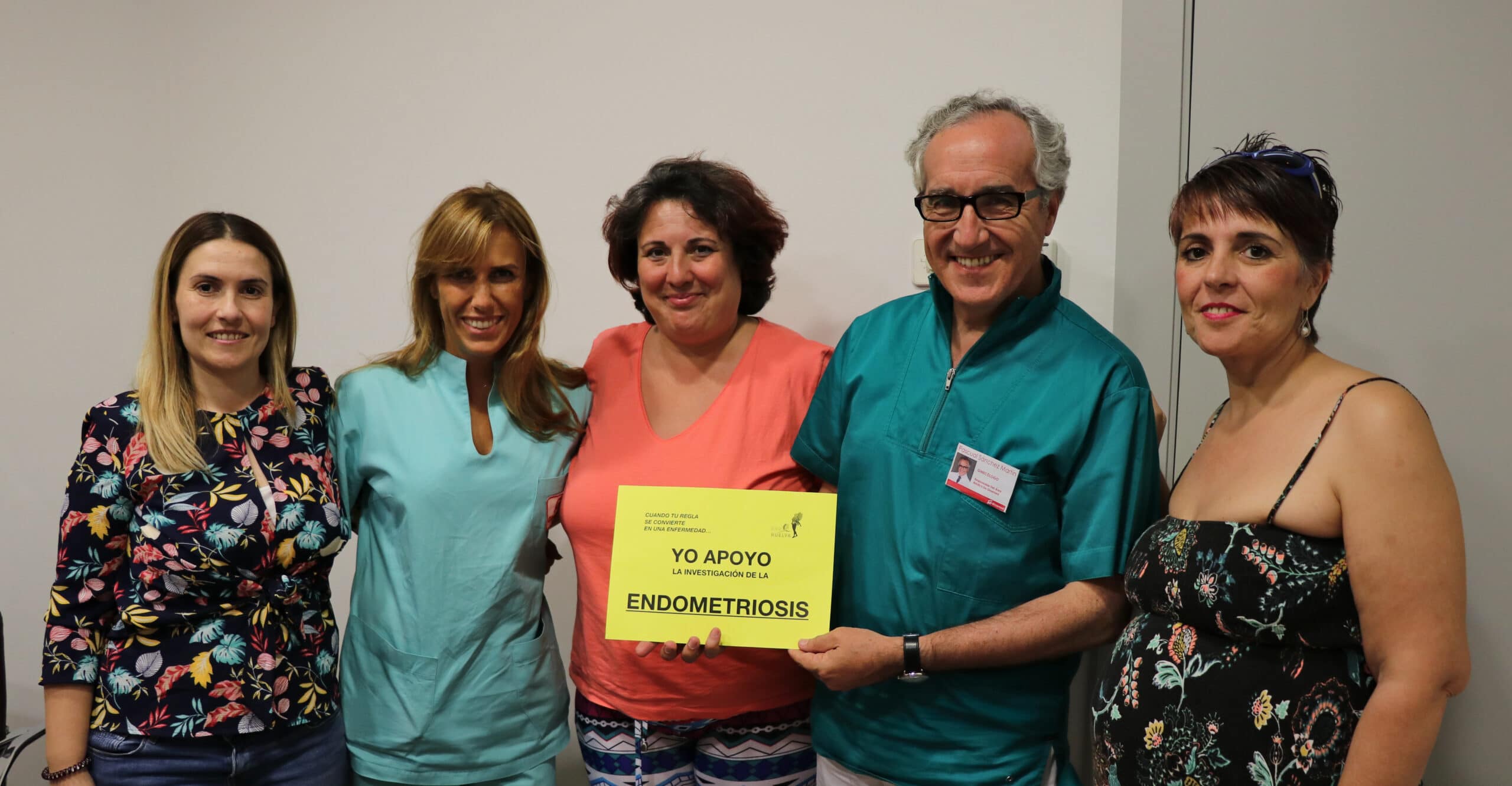 Foto responsables del Acuerdo Ginemed y Asociación de Afectadas de Endometriosis de Huelva