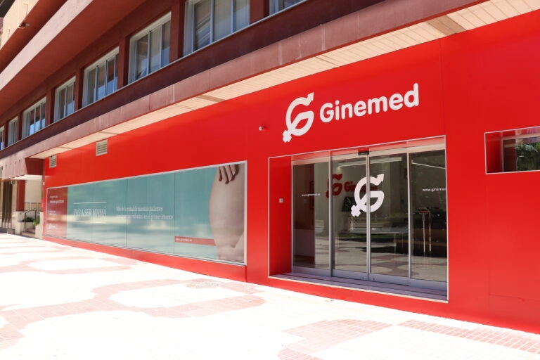 Sala de espera clínica Ginemed Málaga